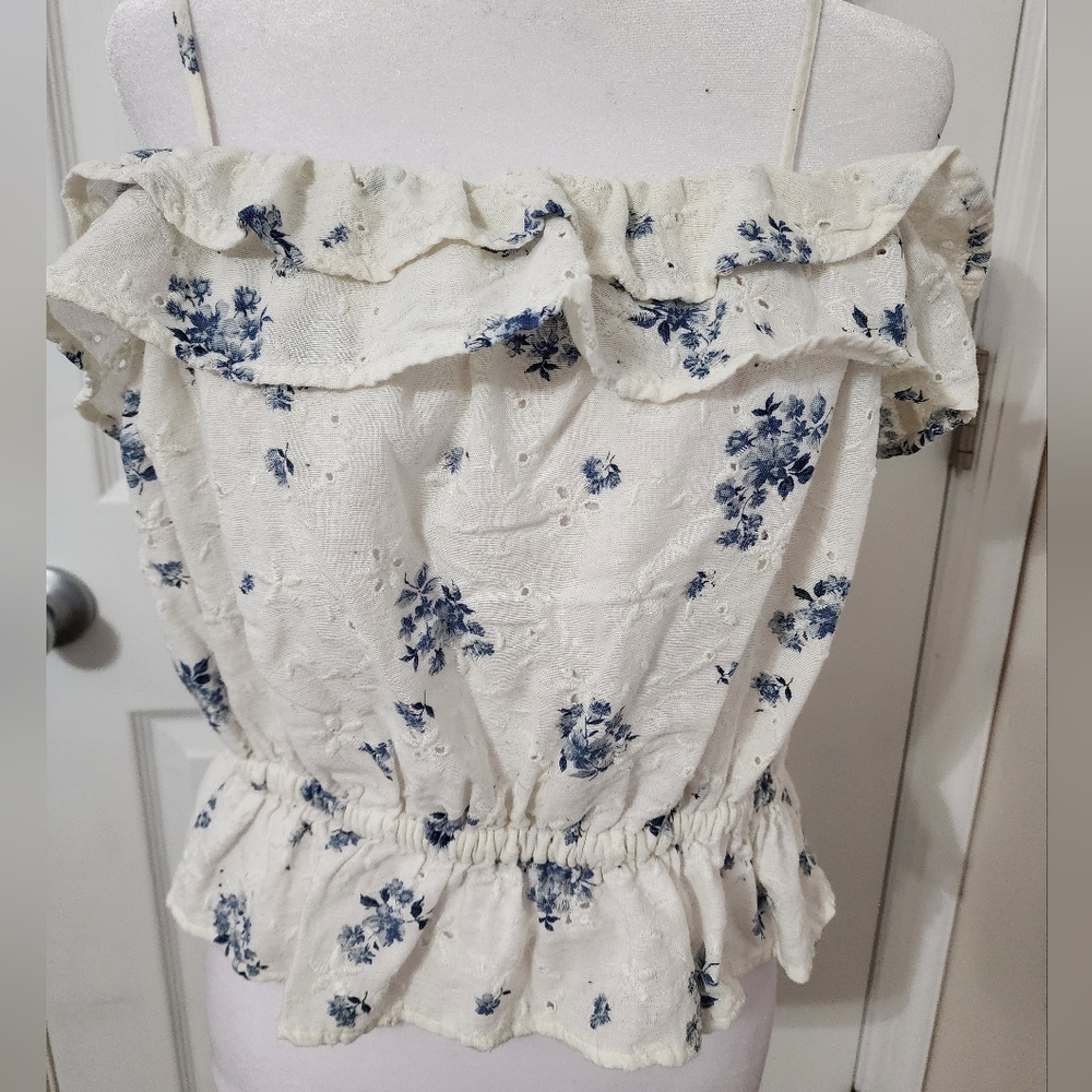 💞3/$24💞 American Eagle Flower and Eyelet Halter Size L